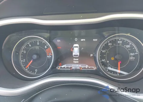 2017 Jeep Cherokee Trailhawk 4X4 from USA, damaged, VIN 1C4PJMBB5HW581070